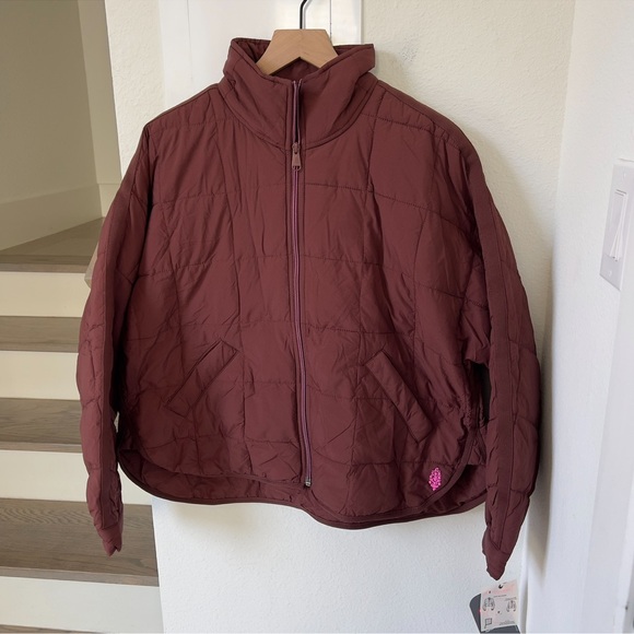 NWT Free People Pippa Packable Puffer Jacket in Bitter Chocolate Brown - Picture 4 of 8